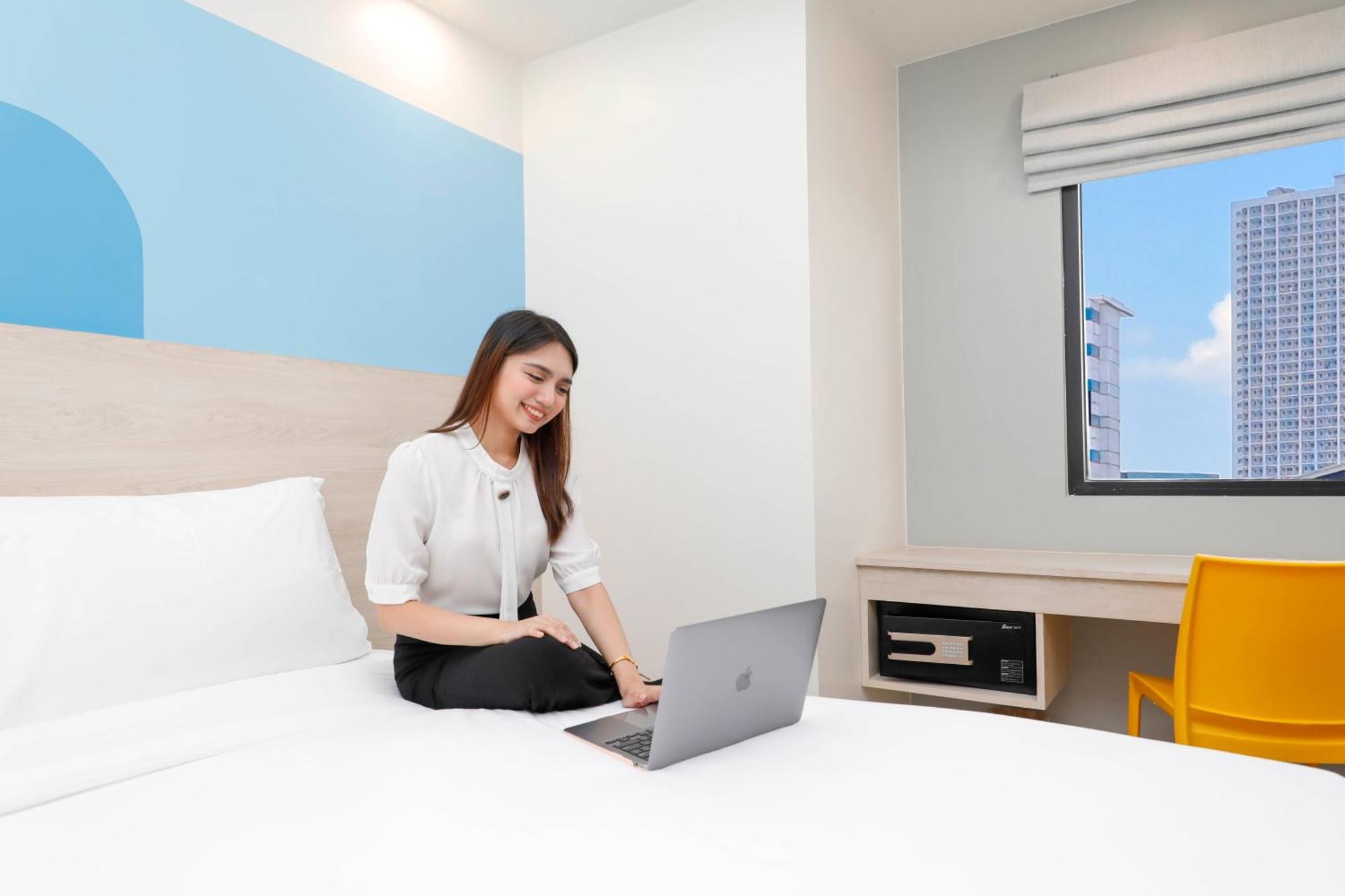 Hop Inn Hotel Davao Екстер'єр фото