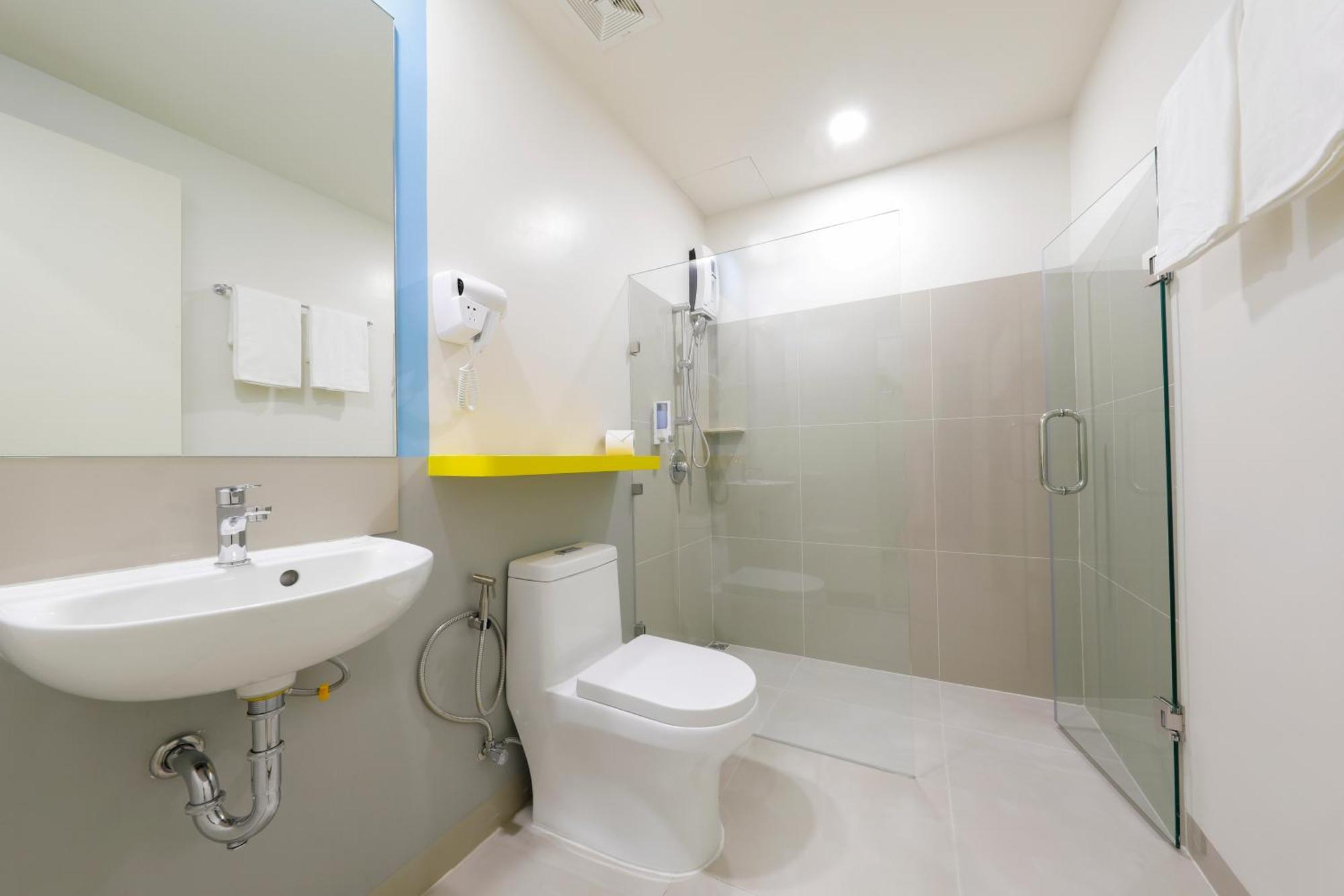 Hop Inn Hotel Davao Екстер'єр фото
