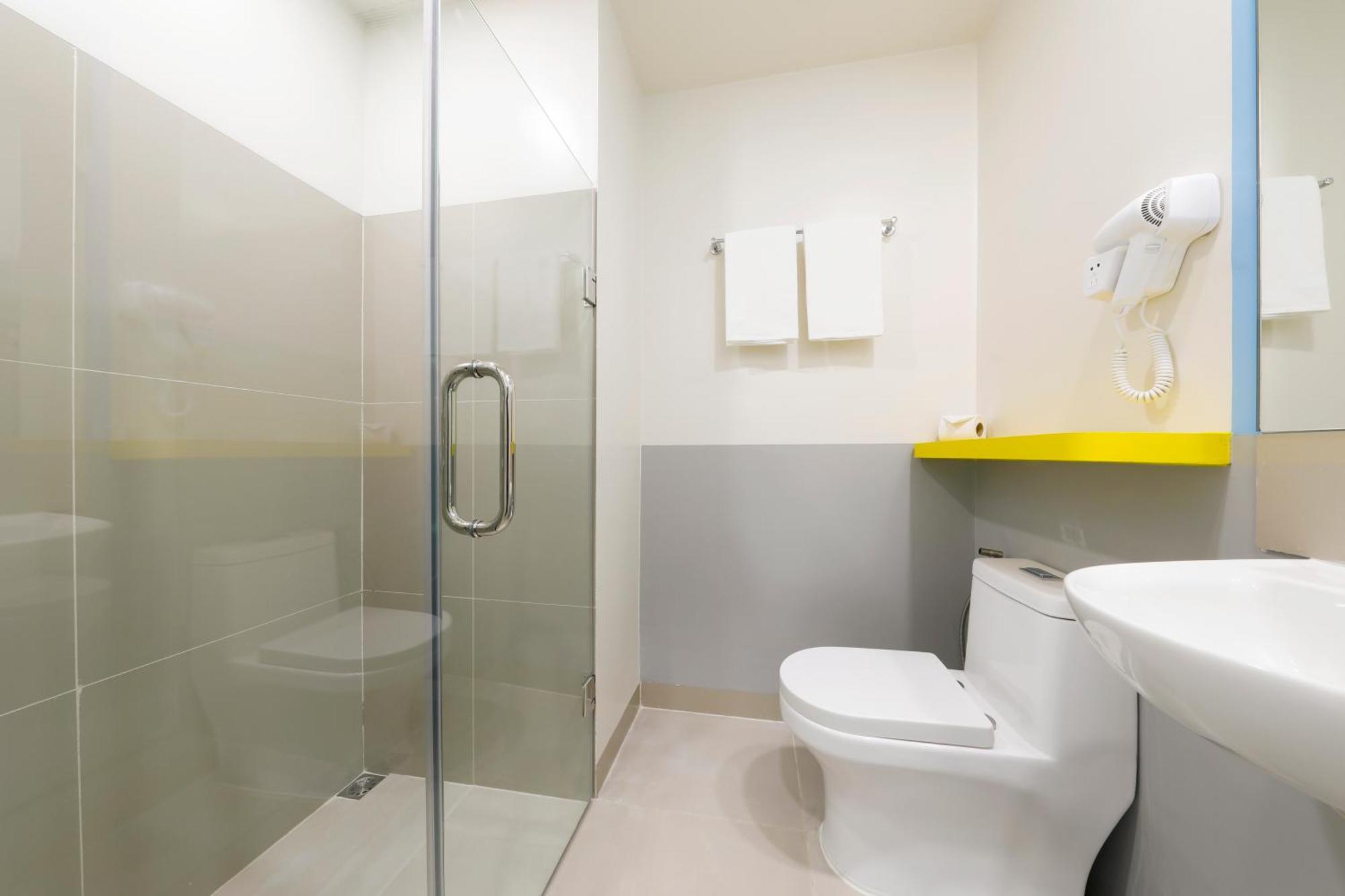 Hop Inn Hotel Davao Екстер'єр фото