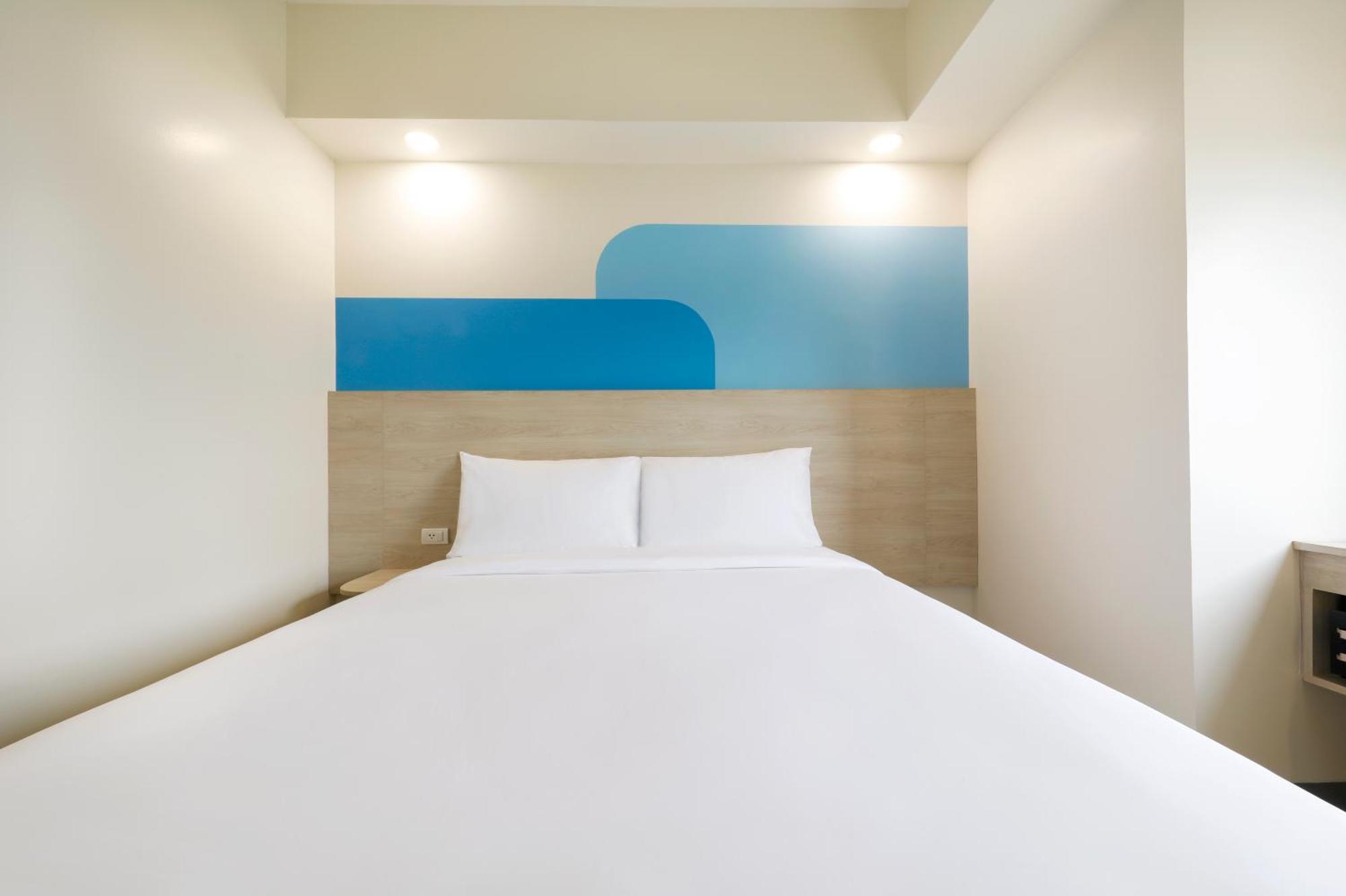 Hop Inn Hotel Davao Екстер'єр фото